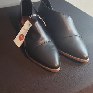 Universal Thread slip on bootie - Multiple Sizes Available